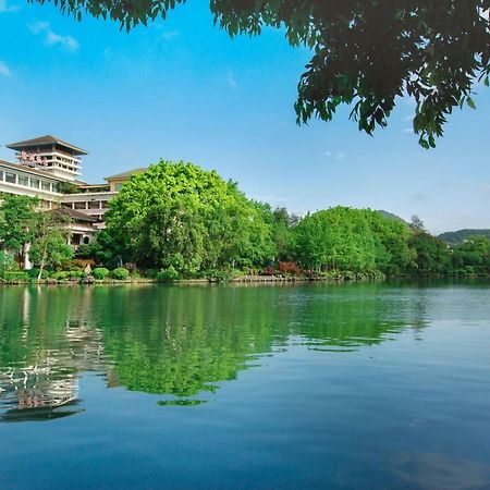 Guilin Ronghu Hotel Exterior photo