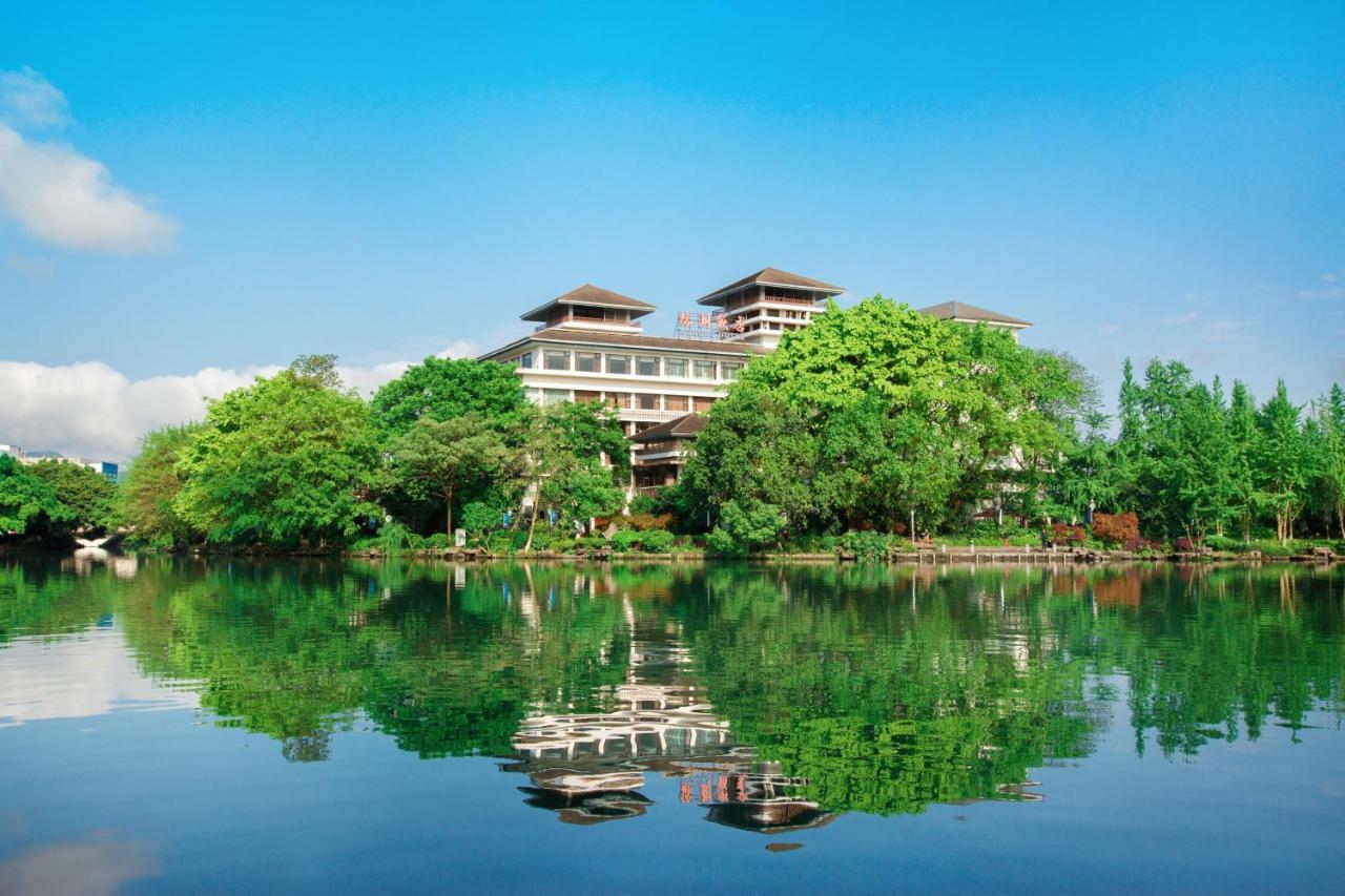 Guilin Ronghu Hotel Exterior photo